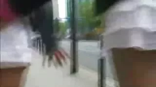 Брат снима на камера ...