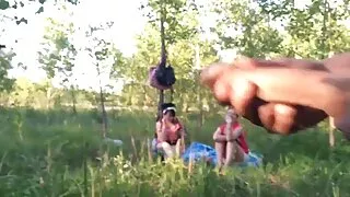 Възбуден баща чука п ...