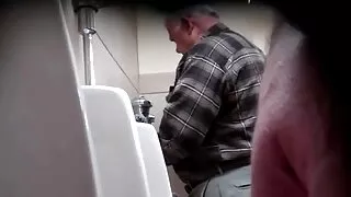 Чукане на доведената ...