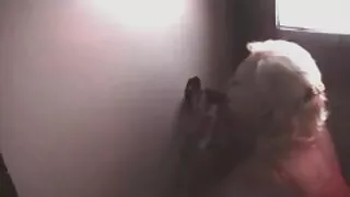 Възрастна дъщеря нак ...